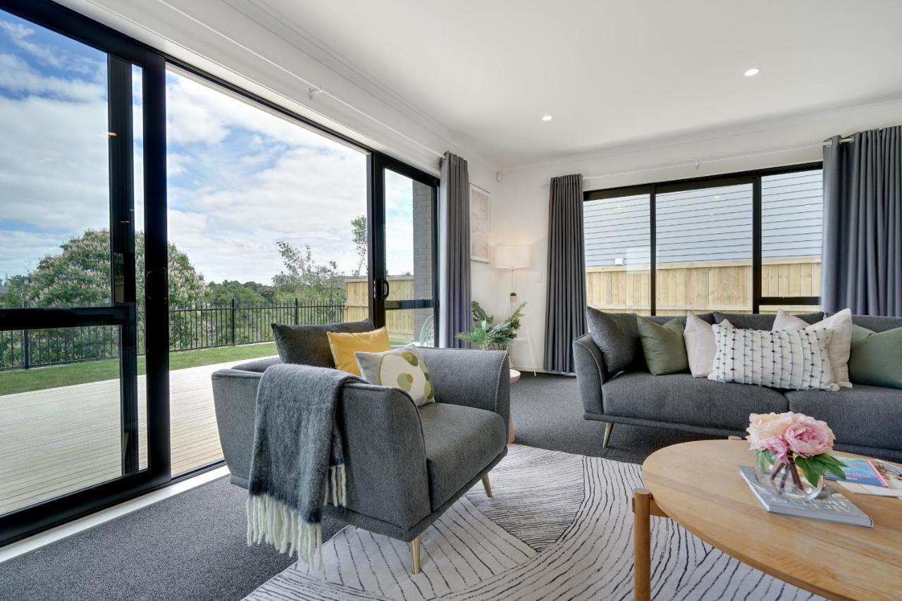 Fabulous River View - Brand New House In Hamilton Exterior foto