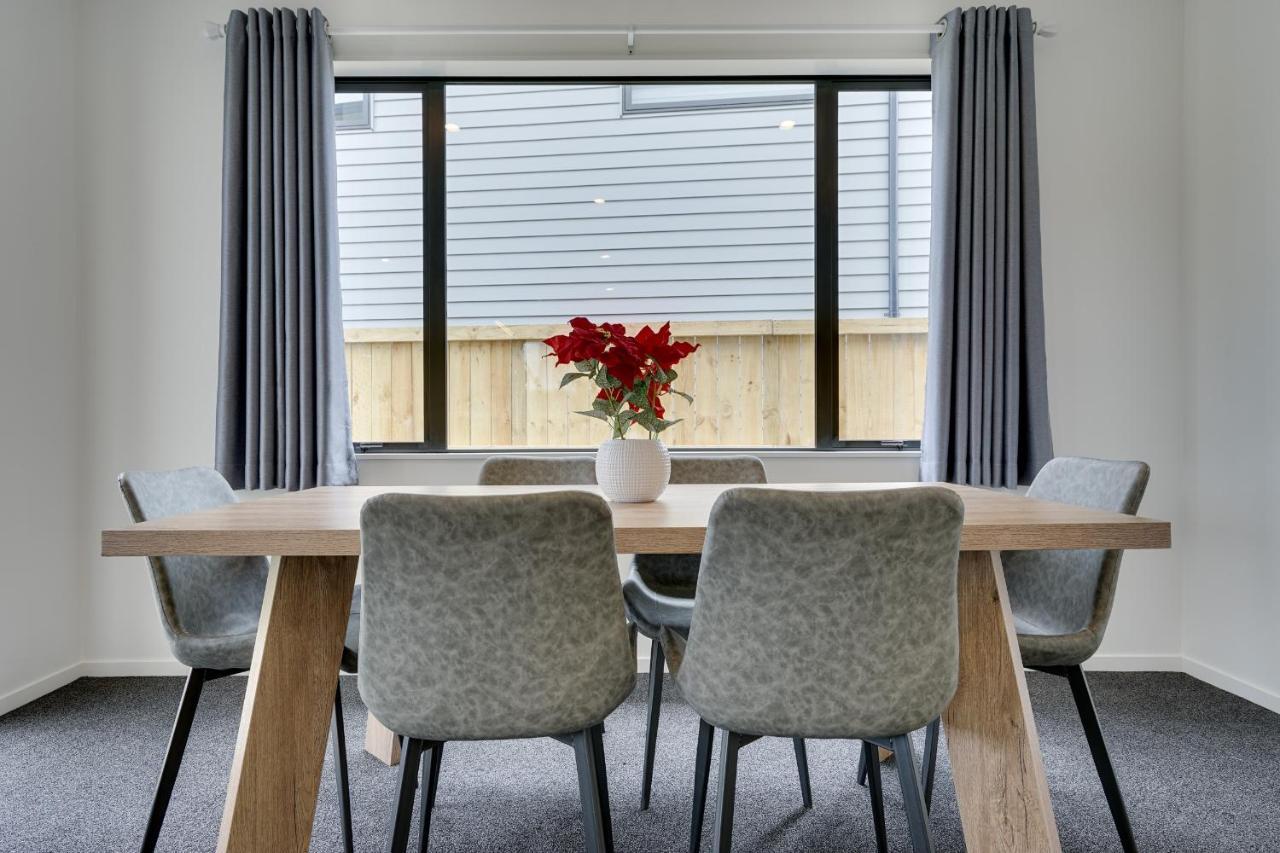 Fabulous River View - Brand New House In Hamilton Exterior foto